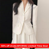 2000s fashion Early Spring 2024 Gentle Royal Sister Fried Street White Suit Skirt Two-Piece Suit for Women