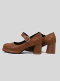 Stetnode Belt Buckle Hollow Round-Toe Shallow Cut Split-Joint Pumps