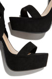 Stetnode Jodi Block Heel Platforms - Black